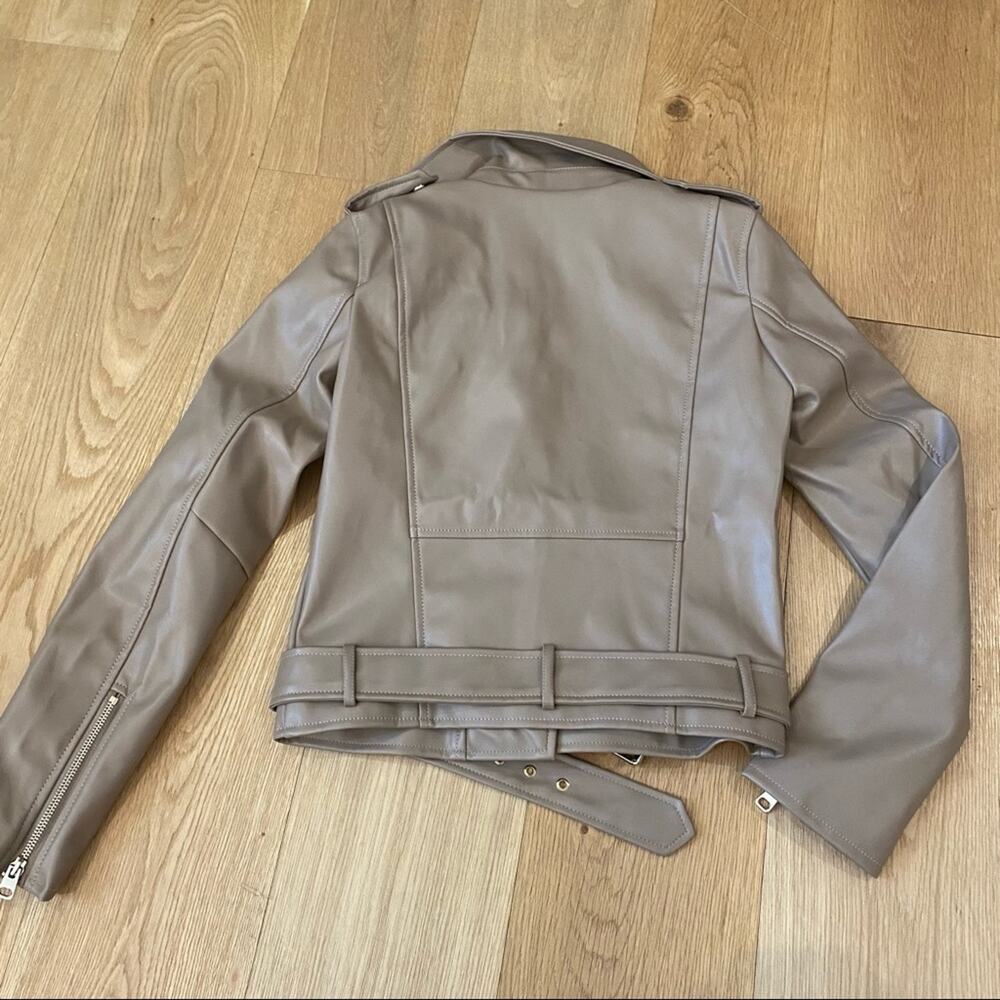 Superdown Giovanna Moto Jacket in Tan Faux Leather with Pockets Zips and Belt - Picture 5 of 11